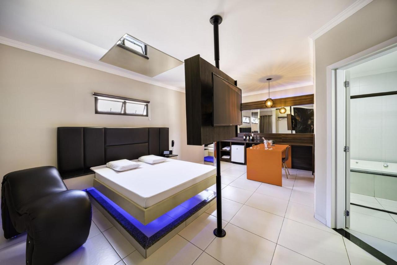Savanas Motel Понта Гроса Екстериор снимка