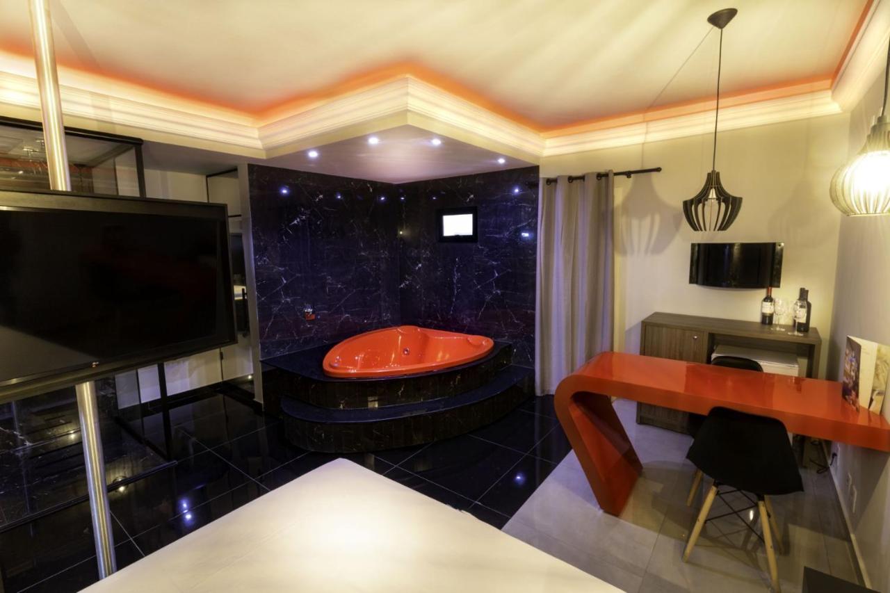 Savanas Motel Понта Гроса Екстериор снимка